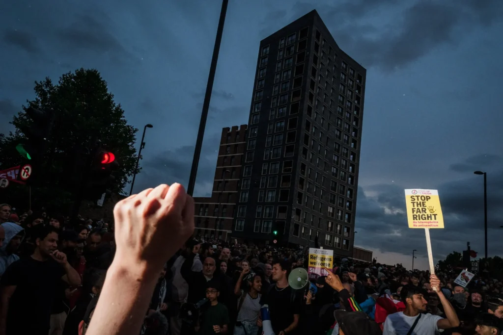 Anti-racist protestors quell the violence in Walthamstow