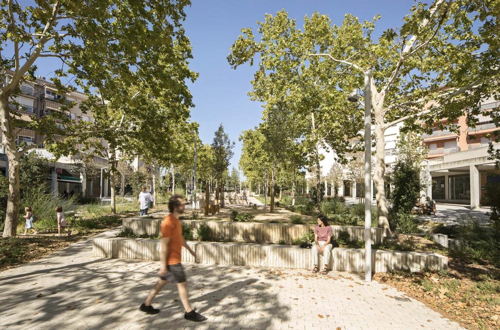 Amid Catalonia’s worsening droughts, Batlleiroig Arquitectura has reclaimed public spaces from cars while preserving precious water